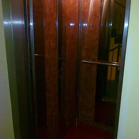 호텔 Sofia Family 3*