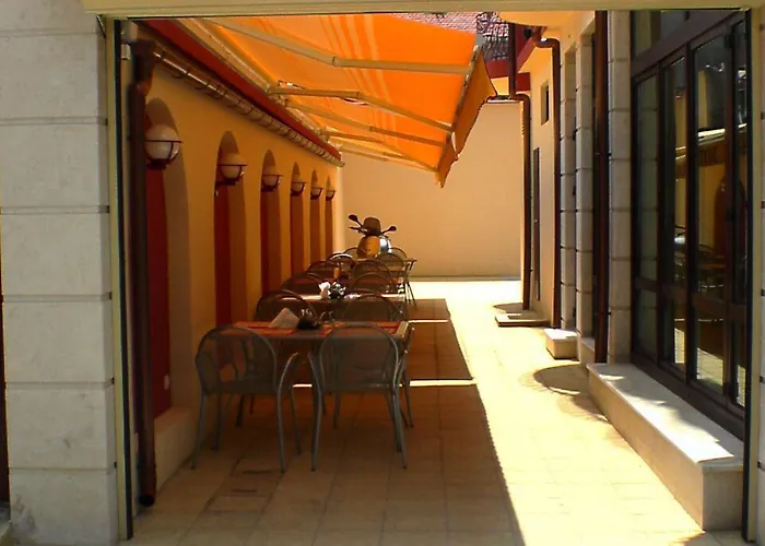 Hotel Sofia Family 3*